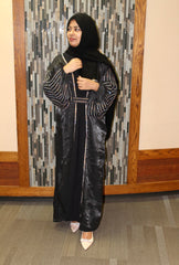 Nailah Abaya in Black